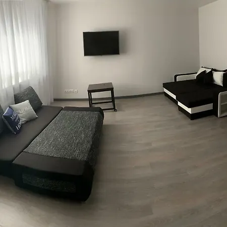 4 Person Center Studio. * リガ